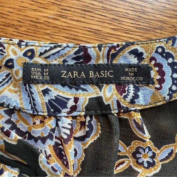 ⭐️ Zara Basic Printed Sheer Flowy Long Sleeve Blouse Ruffle Collar Size MEDIUM - Picture 5 of 10